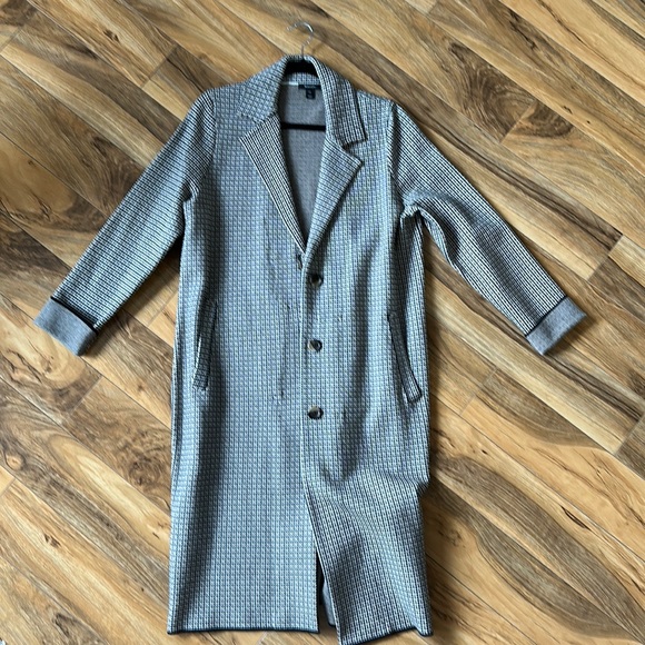 NWOT Long Patterned Sweater Coat - Picture 4 of 6